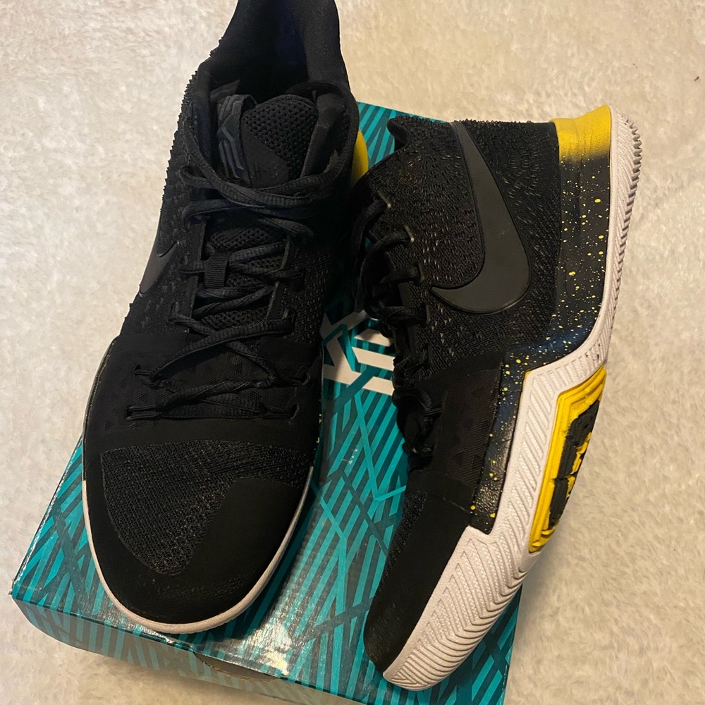 Kyrie 3 Men’s 10.5 2017 Yellow/Black/White